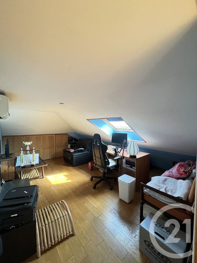 maison à vendre - 6 pièces - 158.0 m2 - PONTAULT COMBAULT - 77 - ILE-DE-FRANCE - Century 21 Marques Calmettes