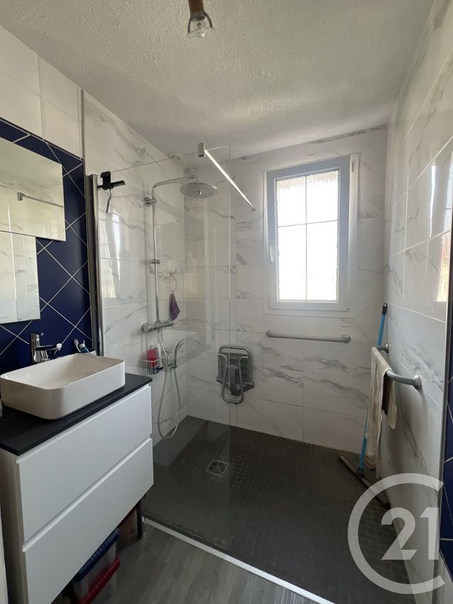 maison à vendre - 6 pièces - 158.0 m2 - PONTAULT COMBAULT - 77 - ILE-DE-FRANCE - Century 21 Marques Calmettes