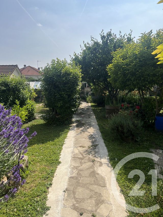 maison à vendre - 6 pièces - 158.0 m2 - PONTAULT COMBAULT - 77 - ILE-DE-FRANCE - Century 21 Marques Calmettes