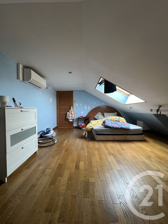 maison à vendre - 6 pièces - 158.0 m2 - PONTAULT COMBAULT - 77 - ILE-DE-FRANCE - Century 21 Marques Calmettes