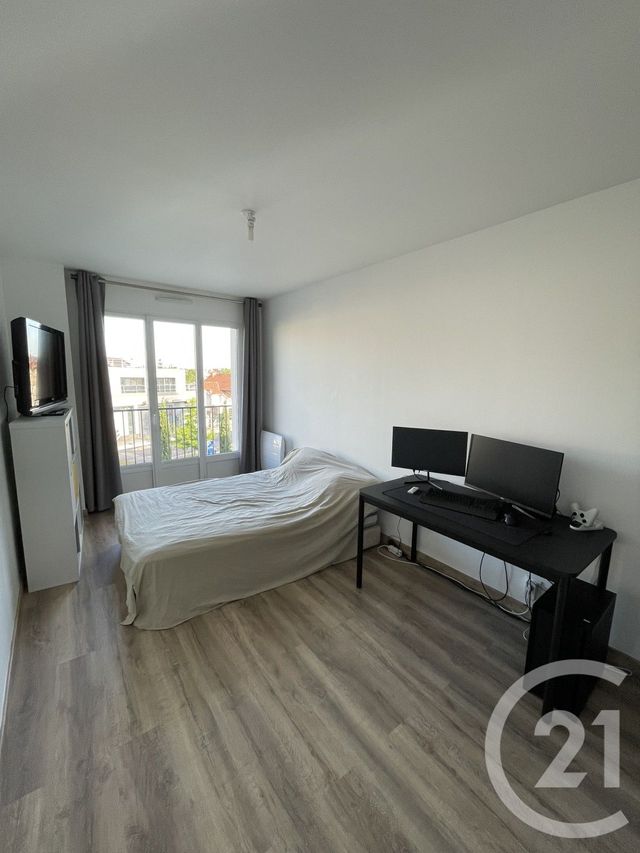 Appartement F3 à vendre - 3 pièces - 57.0 m2 - PONTAULT COMBAULT - 77 - ILE-DE-FRANCE - Century 21 Marques Calmettes