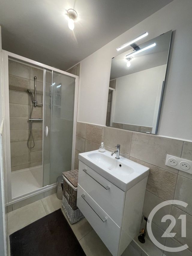 Appartement F3 à vendre - 3 pièces - 57.0 m2 - PONTAULT COMBAULT - 77 - ILE-DE-FRANCE - Century 21 Marques Calmettes