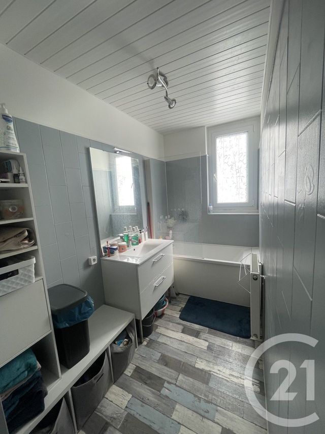 Appartement F3 à louer - 3 pièces - 65.0 m2 - GRETZ ARMAINVILLIERS - 77 - ILE-DE-FRANCE - Century 21 Marques Calmettes