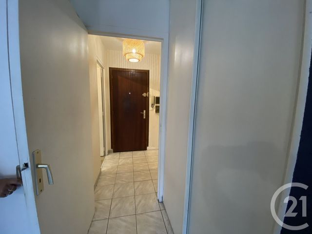 Appartement F1 à vendre - 1 pièce - 30.07 m2 - OZOIR LA FERRIERE - 77 - ILE-DE-FRANCE - Century 21 Marques Calmettes