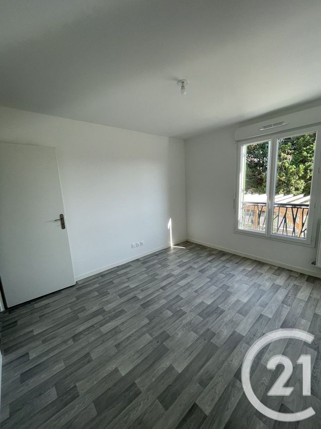 Appartement F3 à vendre - 3 pièces - 57.0 m2 - OZOIR LA FERRIERE - 77 - ILE-DE-FRANCE - Century 21 Marques Calmettes