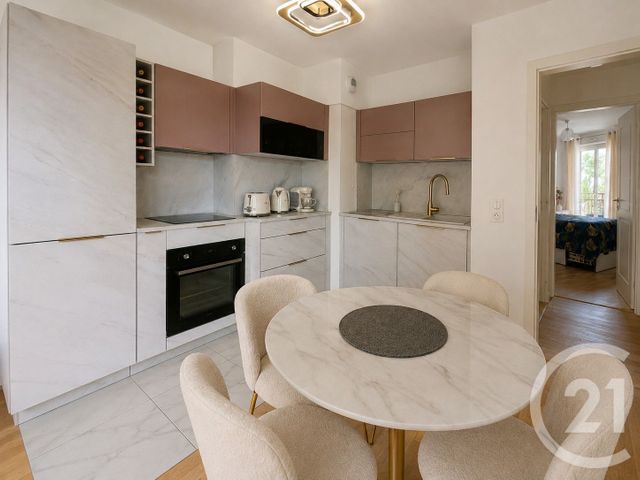 Appartement F2 à vendre - 2 pièces - 42.96 m2 - OZOIR LA FERRIERE - 77 - ILE-DE-FRANCE - Century 21 Marques Calmettes