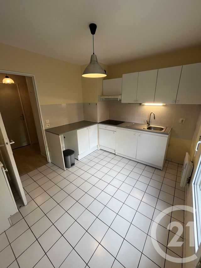 Appartement F3 à vendre - 3 pièces - 62.69 m2 - LE PLESSIS TREVISE - 94 - ILE-DE-FRANCE - Century 21 Marques Calmettes