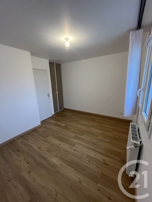 maison à louer - 5 pièces - 97.0 m2 - PONTAULT COMBAULT - 77 - ILE-DE-FRANCE - Century 21 Marques Calmettes