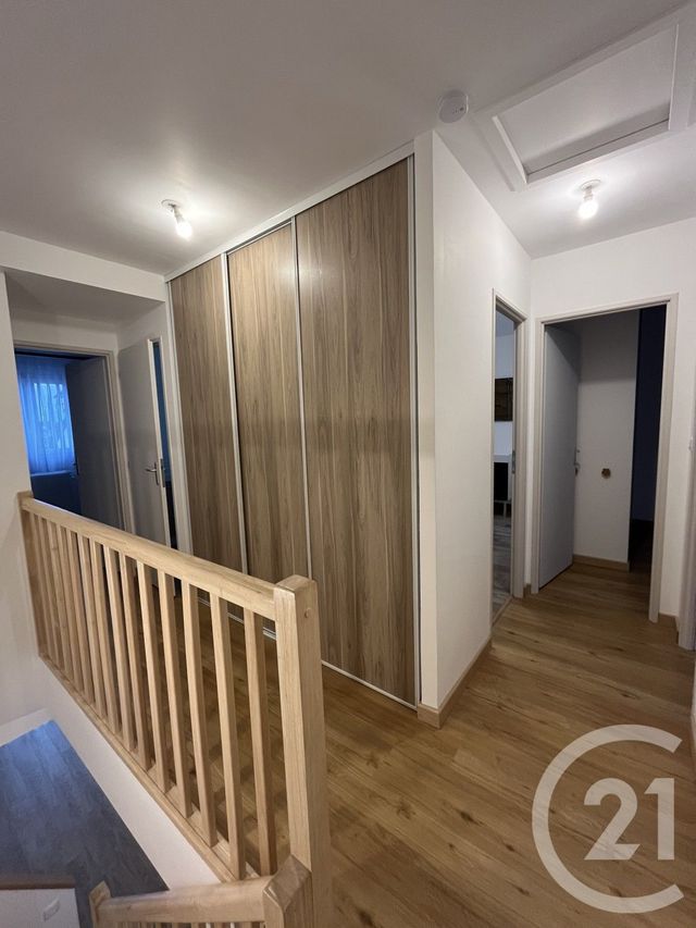 maison à louer - 5 pièces - 97.0 m2 - PONTAULT COMBAULT - 77 - ILE-DE-FRANCE - Century 21 Marques Calmettes