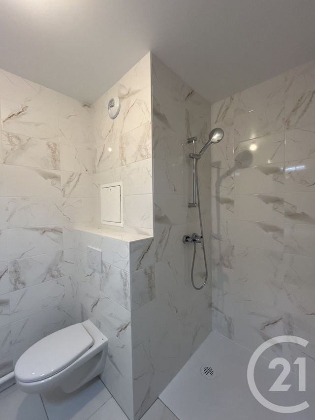 Appartement F4 à louer - 4 pièces - 94.0 m2 - OZOIR LA FERRIERE - 77 - ILE-DE-FRANCE - Century 21 Marques Calmettes