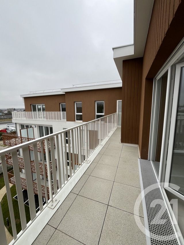 Appartement F4 à louer - 4 pièces - 94.0 m2 - OZOIR LA FERRIERE - 77 - ILE-DE-FRANCE - Century 21 Marques Calmettes