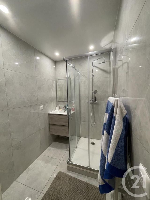 maison à louer - 6 pièces - 116.0 m2 - LA QUEUE EN BRIE - 94 - ILE-DE-FRANCE - Century 21 Marques Calmettes