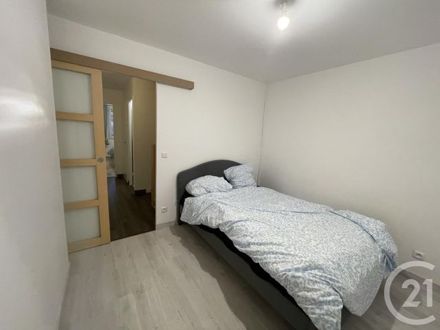 maison à louer - 6 pièces - 116.0 m2 - LA QUEUE EN BRIE - 94 - ILE-DE-FRANCE - Century 21 Marques Calmettes