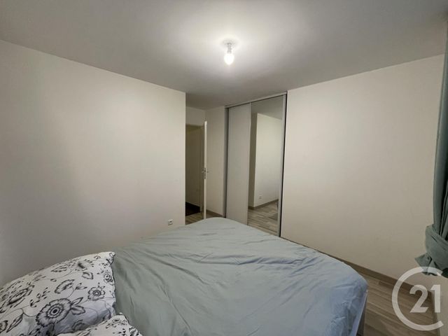 maison à louer - 6 pièces - 116.0 m2 - LA QUEUE EN BRIE - 94 - ILE-DE-FRANCE - Century 21 Marques Calmettes