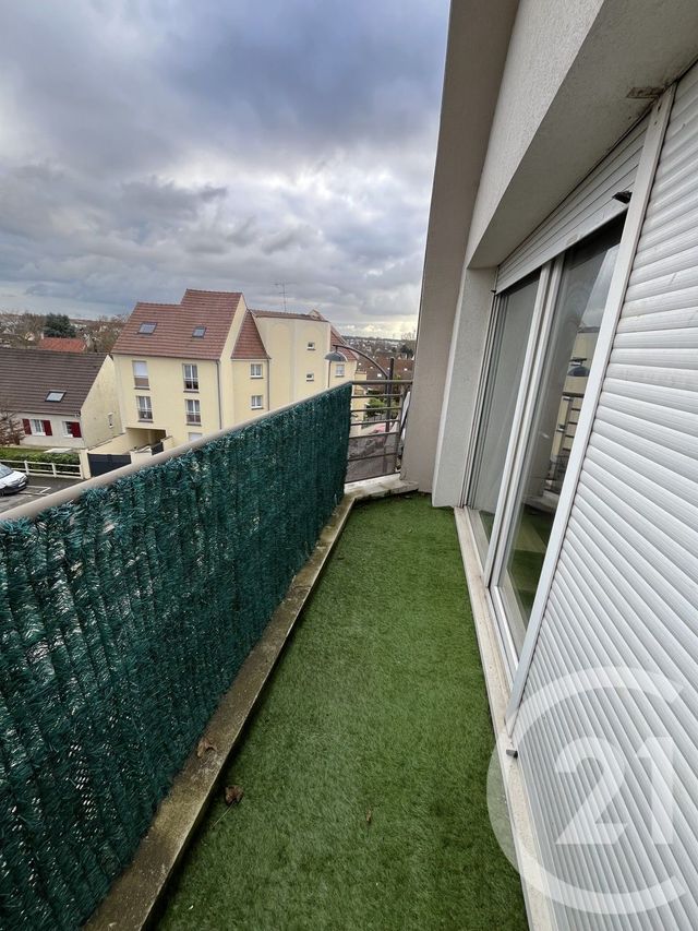 Appartement F2 à louer - 2 pièces - 31.0 m2 - PONTAULT COMBAULT - 77 - ILE-DE-FRANCE - Century 21 Marques Calmettes
