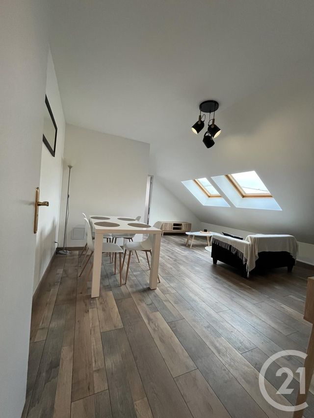 Appartement F2 à louer - 2 pièces - 49.0 m2 - TOURNAN EN BRIE - 77 - ILE-DE-FRANCE - Century 21 Marques Calmettes