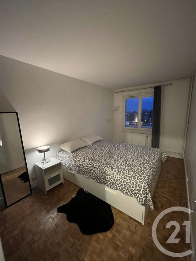 Appartement F2 à louer - 2 pièces - 65.0 m2 - NOISY LE GRAND - 93 - ILE-DE-FRANCE - Century 21 Marques Calmettes