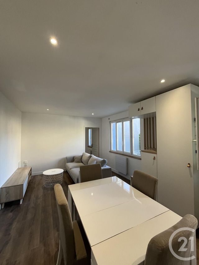 Appartement F2 à louer - 2 pièces - 45.0 m2 - CHENNEVIERES SUR MARNE - 94 - ILE-DE-FRANCE - Century 21 Marques Calmettes