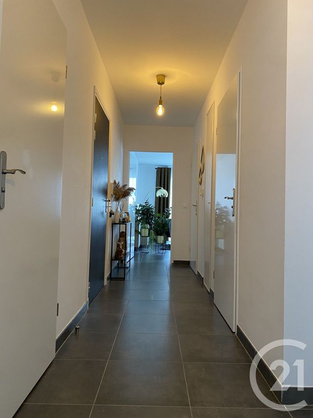 Appartement F4 à vendre - 4 pièces - 78.0 m2 - OZOIR LA FERRIERE - 77 - ILE-DE-FRANCE - Century 21 Marques Calmettes