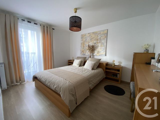 Appartement F4 à vendre - 4 pièces - 78.0 m2 - OZOIR LA FERRIERE - 77 - ILE-DE-FRANCE - Century 21 Marques Calmettes