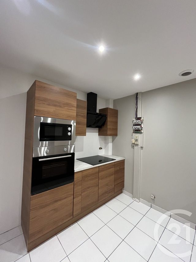 Appartement Studio à louer - 1 pièce - 37.0 m2 - ROISSY EN BRIE - 77 - ILE-DE-FRANCE - Century 21 Marques Calmettes