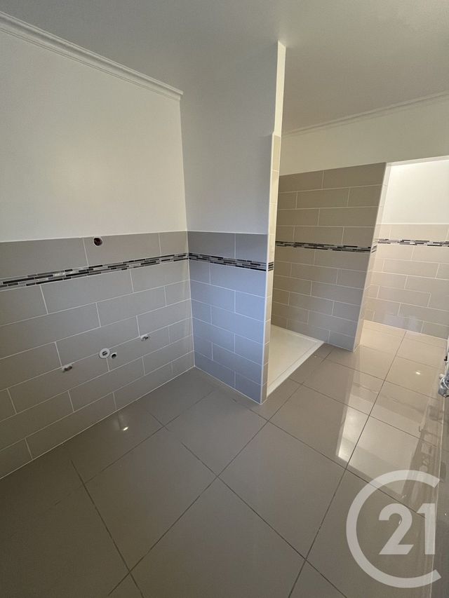 maison à vendre - 6 pièces - 156.0 m2 - OZOIR LA FERRIERE - 77 - ILE-DE-FRANCE - Century 21 Marques Calmettes