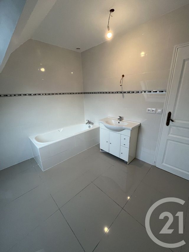 maison à vendre - 6 pièces - 156.0 m2 - OZOIR LA FERRIERE - 77 - ILE-DE-FRANCE - Century 21 Marques Calmettes