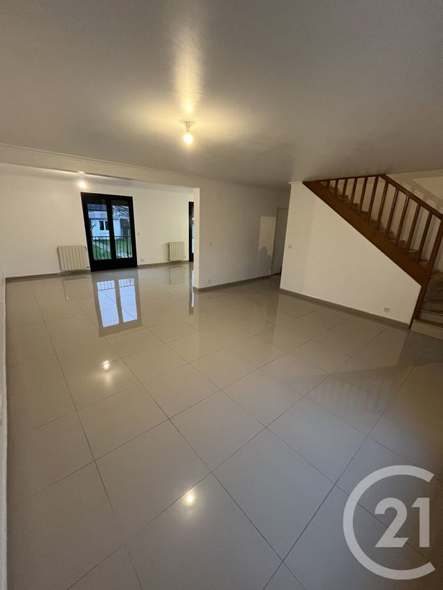 maison à vendre - 6 pièces - 156.0 m2 - OZOIR LA FERRIERE - 77 - ILE-DE-FRANCE - Century 21 Marques Calmettes