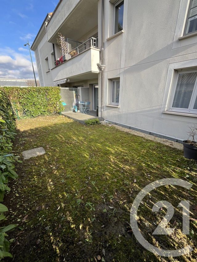 Appartement F2 à louer - 2 pièces - 41.0 m2 - OZOIR LA FERRIERE - 77 - ILE-DE-FRANCE - Century 21 Marques Calmettes