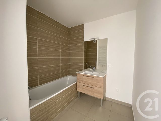Appartement F3 à vendre - 3 pièces - 50.9 m2 - OZOIR LA FERRIERE - 77 - ILE-DE-FRANCE - Century 21 Marques Calmettes