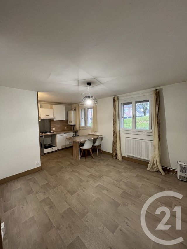 Appartement Studio à louer - 1 pièce - 25.0 m2 - ROISSY EN BRIE - 77 - ILE-DE-FRANCE - Century 21 Marques Calmettes