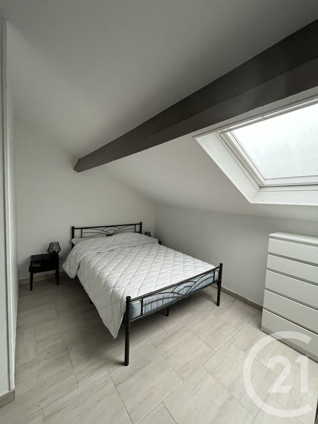 Appartement Studio à louer - 2 pièces - 35.0 m2 - PONTAULT COMBAULT - 77 - ILE-DE-FRANCE - Century 21 Marques Calmettes