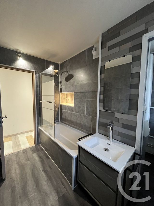 Appartement F3 à louer - 3 pièces - 67.36 m2 - VILLEPARISIS - 77 - ILE-DE-FRANCE - Century 21 Marques Calmettes