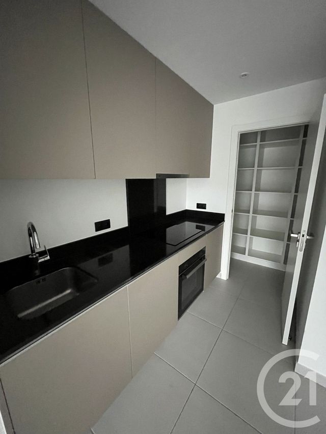 Appartement F2 à louer - 2 pièces - 54.0 m2 - PONTAULT COMBAULT - 77 - ILE-DE-FRANCE - Century 21 Marques Calmettes