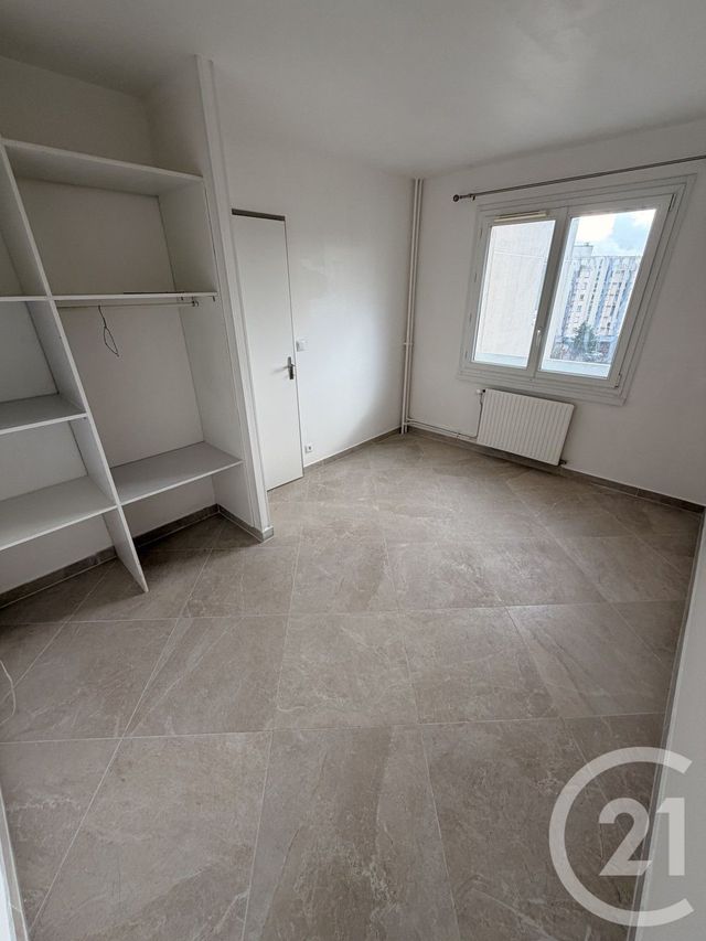 Appartement F3 à louer - 3 pièces - 69.0 m2 - NOISY LE GRAND - 93 - ILE-DE-FRANCE - Century 21 Marques Calmettes