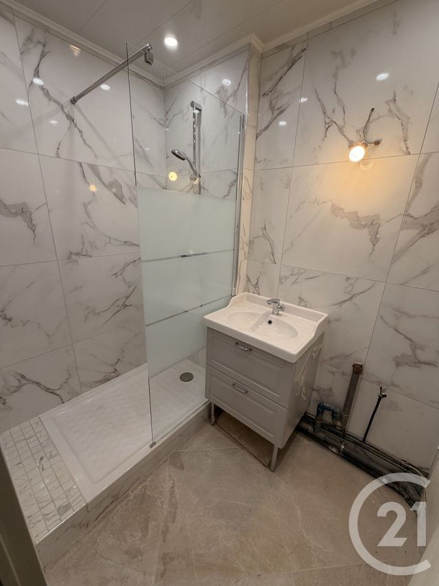 Appartement F3 à louer - 3 pièces - 69.0 m2 - NOISY LE GRAND - 93 - ILE-DE-FRANCE - Century 21 Marques Calmettes