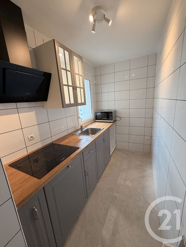 Appartement F3 à louer - 3 pièces - 69.0 m2 - NOISY LE GRAND - 93 - ILE-DE-FRANCE - Century 21 Marques Calmettes