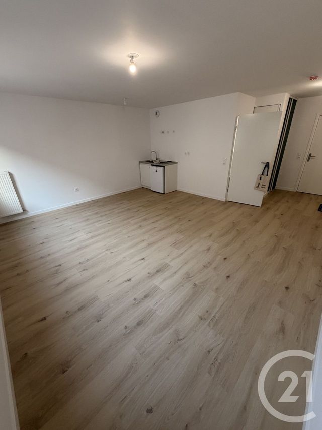 Appartement Studio à louer - 1 pièce - 39.0 m2 - CHENNEVIERES SUR MARNE - 94 - ILE-DE-FRANCE - Century 21 Marques Calmettes
