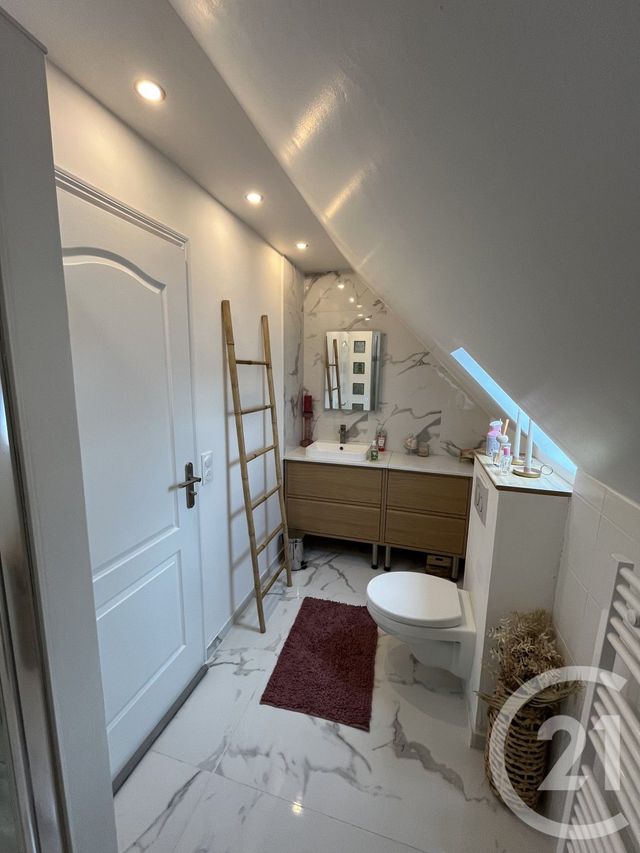 maison à louer - 7 pièces - 165.63 m2 - OZOIR LA FERRIERE - 77 - ILE-DE-FRANCE - Century 21 Marques Calmettes