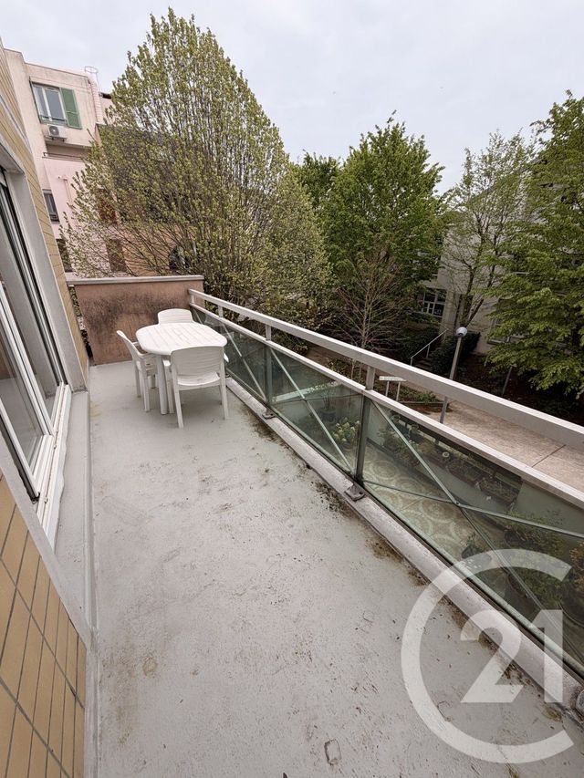 Appartement F4 à louer - 4 pièces - 75.0 m2 - CHAMPS SUR MARNE - 77 - ILE-DE-FRANCE - Century 21 Marques Calmettes