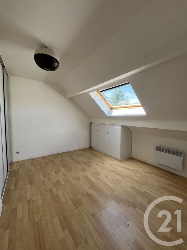 Appartement F3 à louer - 3 pièces - 55.0 m2 - OZOIR LA FERRIERE - 77 - ILE-DE-FRANCE - Century 21 Marques Calmettes