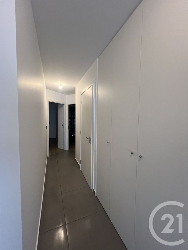 Appartement F3 à louer - 3 pièces - 67.0 m2 - PONTAULT COMBAULT - 77 - ILE-DE-FRANCE - Century 21 Marques Calmettes