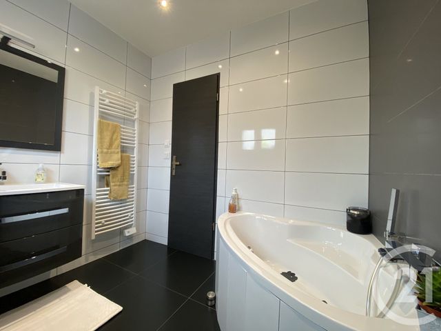 maison à vendre - 5 pièces - 75.11 m2 - OZOIR LA FERRIERE - 77 - ILE-DE-FRANCE - Century 21 Marques Calmettes