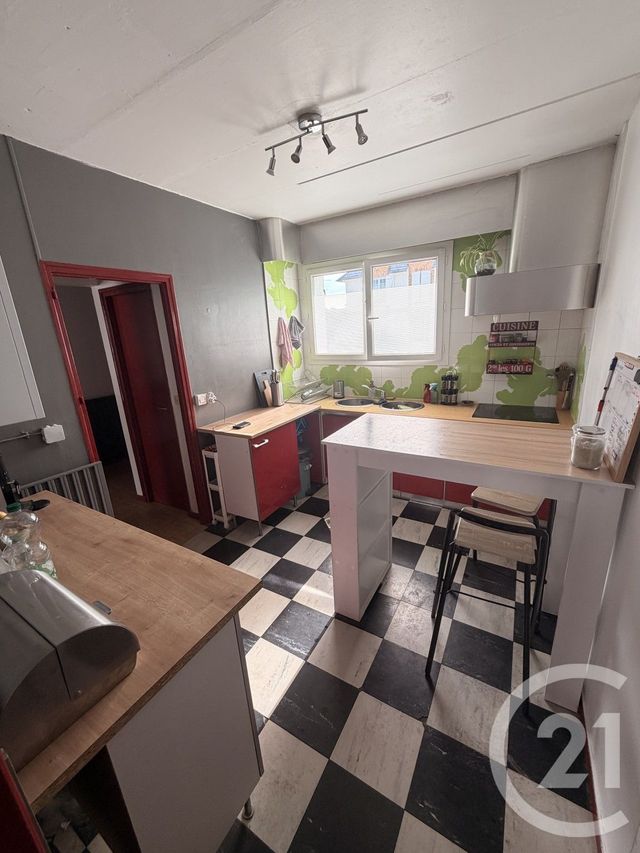 maison à louer - 7 pièces - 135.0 m2 - OZOIR LA FERRIERE - 77 - ILE-DE-FRANCE - Century 21 Marques Calmettes