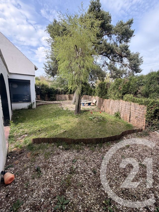 maison à louer - 7 pièces - 135.0 m2 - OZOIR LA FERRIERE - 77 - ILE-DE-FRANCE - Century 21 Marques Calmettes