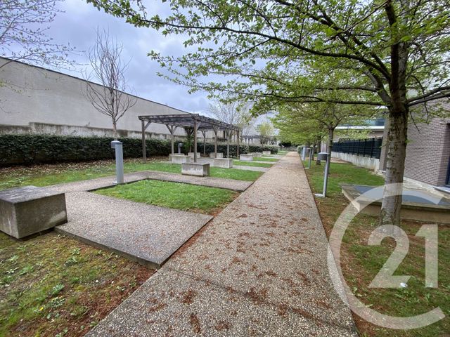 Appartement F2 à vendre - 2 pièces - 42.94 m2 - AUBERVILLIERS - 93 - ILE-DE-FRANCE - Century 21 Marques Calmettes