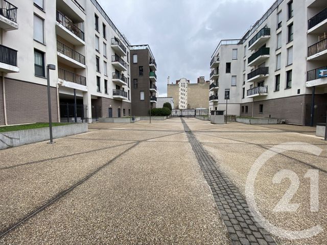 Appartement F2 à vendre - 2 pièces - 42.94 m2 - AUBERVILLIERS - 93 - ILE-DE-FRANCE - Century 21 Marques Calmettes