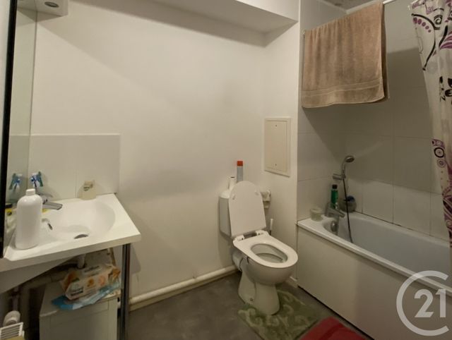 Appartement à vendre - 2 pièces - 39.41 m2 - CERGY - 95 - ILE-DE-FRANCE - Century 21 Marques Calmettes