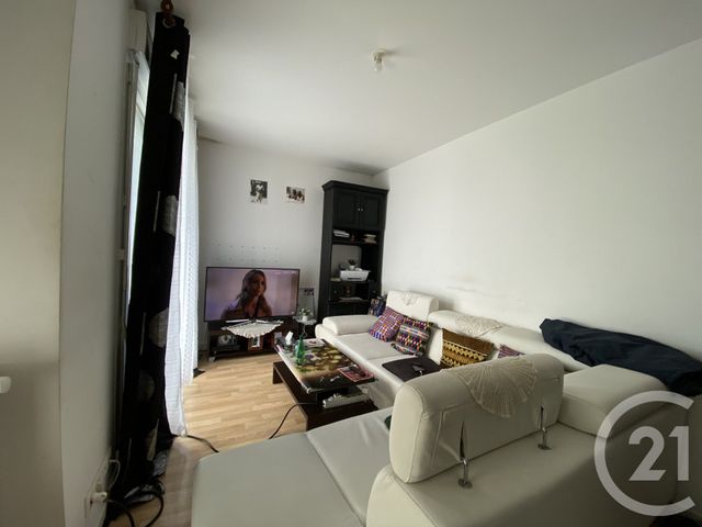 Appartement à vendre - 2 pièces - 39.41 m2 - CERGY - 95 - ILE-DE-FRANCE - Century 21 Marques Calmettes