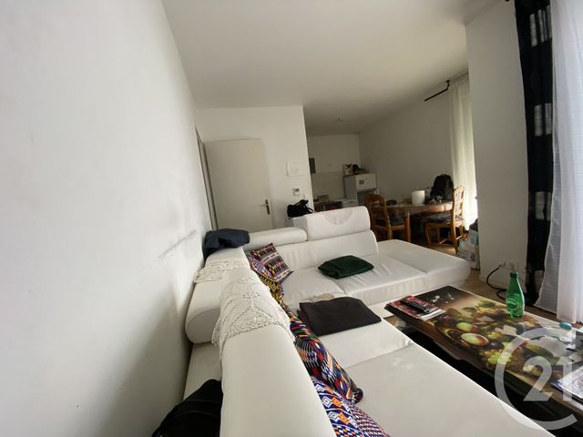 Appartement à vendre - 2 pièces - 39.41 m2 - CERGY - 95 - ILE-DE-FRANCE - Century 21 Marques Calmettes